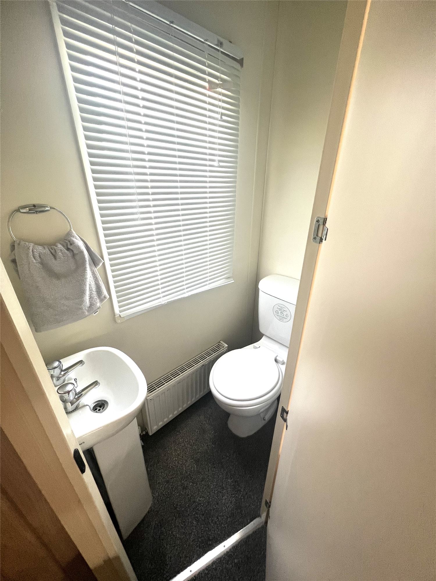 53 Regents Walk Small dog on request Holiday Home for rent in